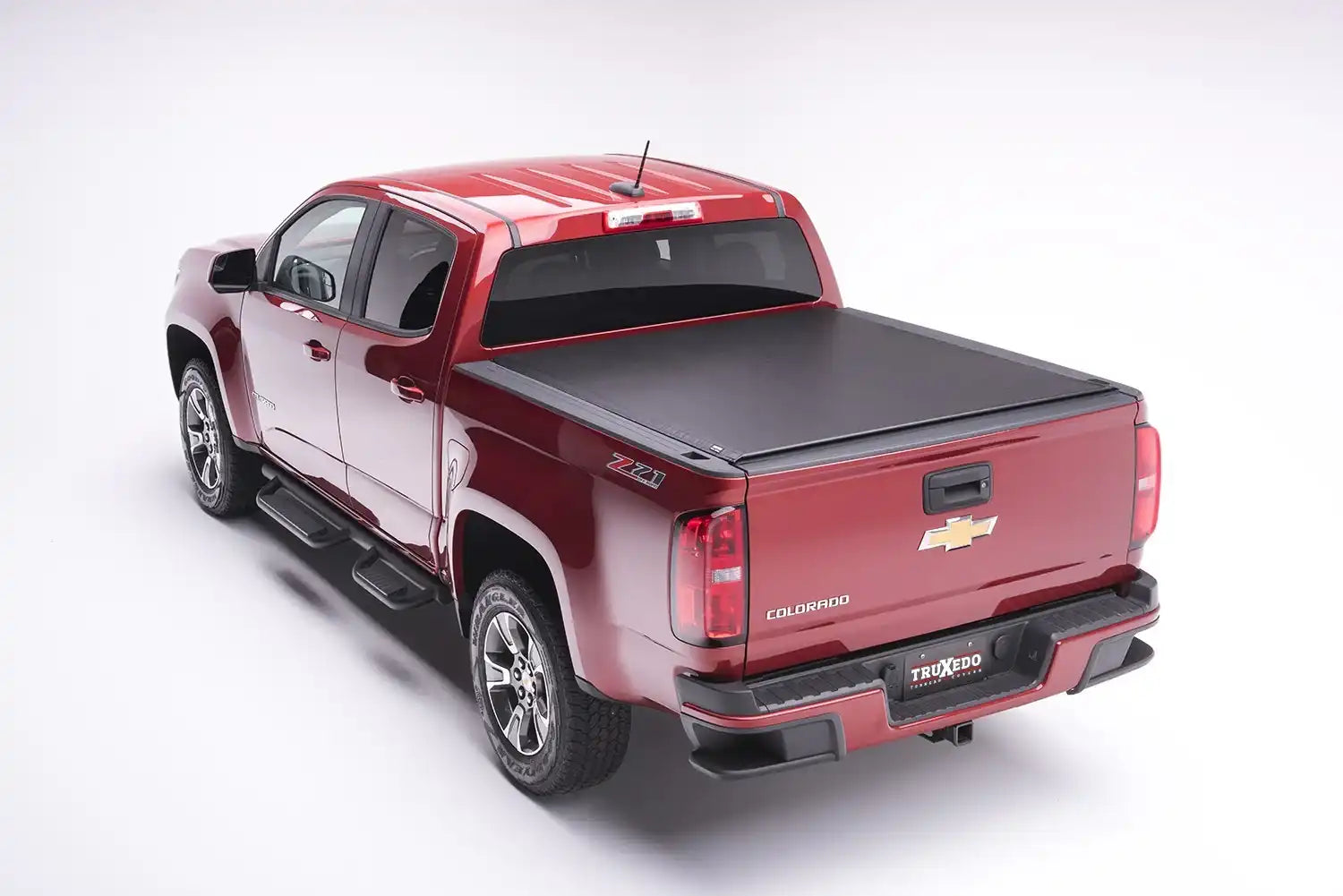 Does this tonneau cover have a low profile design?