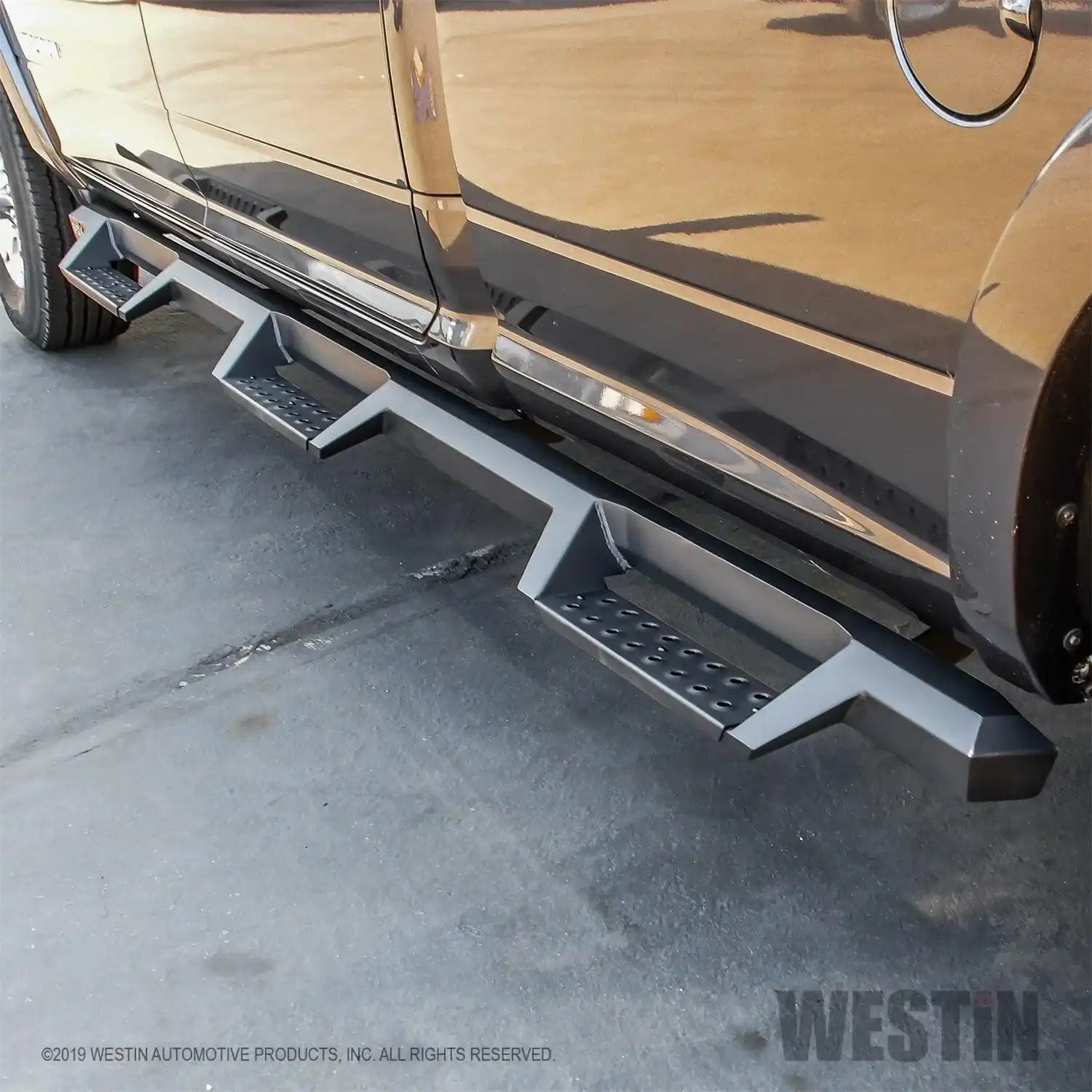 Does Westin 56-534345 comes with all the hardware required to install?