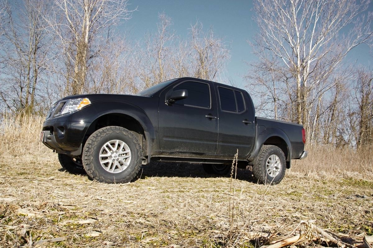 2.5 Inch Leveling Kit | Red Spacers | Nissan Frontier (05-26)/Xterra (05-15) 