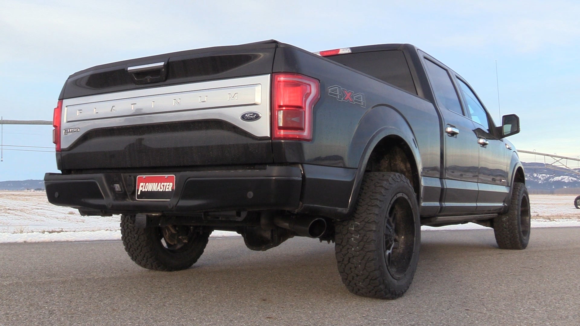 717887_rear_still_b.jpg