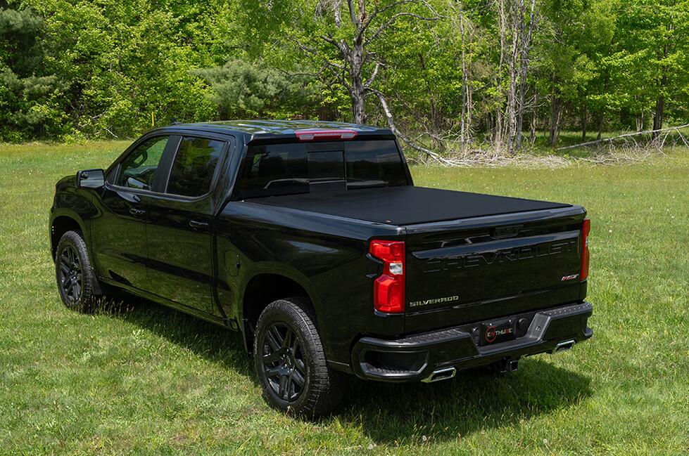 ACT5_soft-rollup-tonneaucover-rolled-up-with-tailgate-closed_P04.jpg