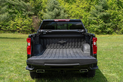 ACT9_soft-rollup-tonneaucover-fully-rolledip-tailgate-view_P04.jpg