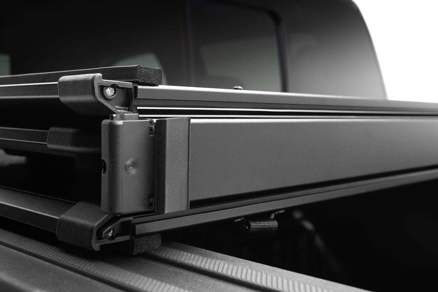 ACT_T_Series_Details_04Hinge.jpg