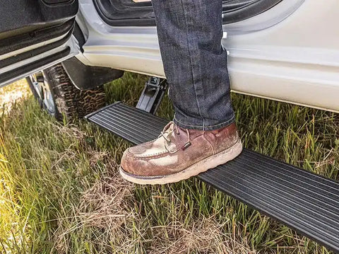 AMP Research 76255-01A - Powerstep Plug-N-Play 22-25 Chevy Silverado 1500/GMC Sierra 1500 Dbl/Crw Cab