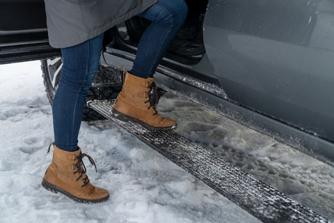 AMPamp-powerstep-2020-gmc-sierra-gray-lifestyle-winter-01.jpg
