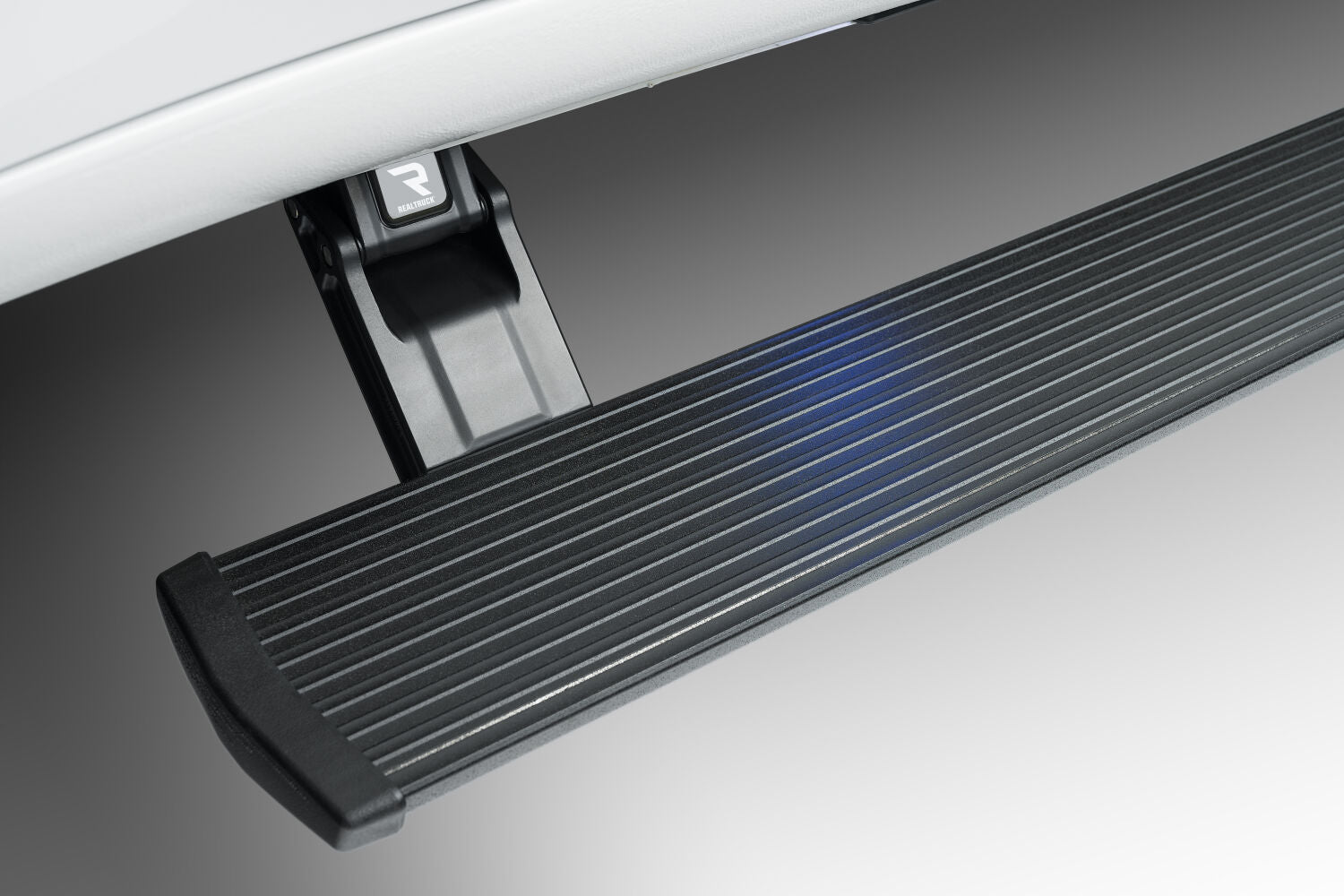 AMPamp-powerstep-2022-chevrolet-silverado-2500-white-studio-05.jpg