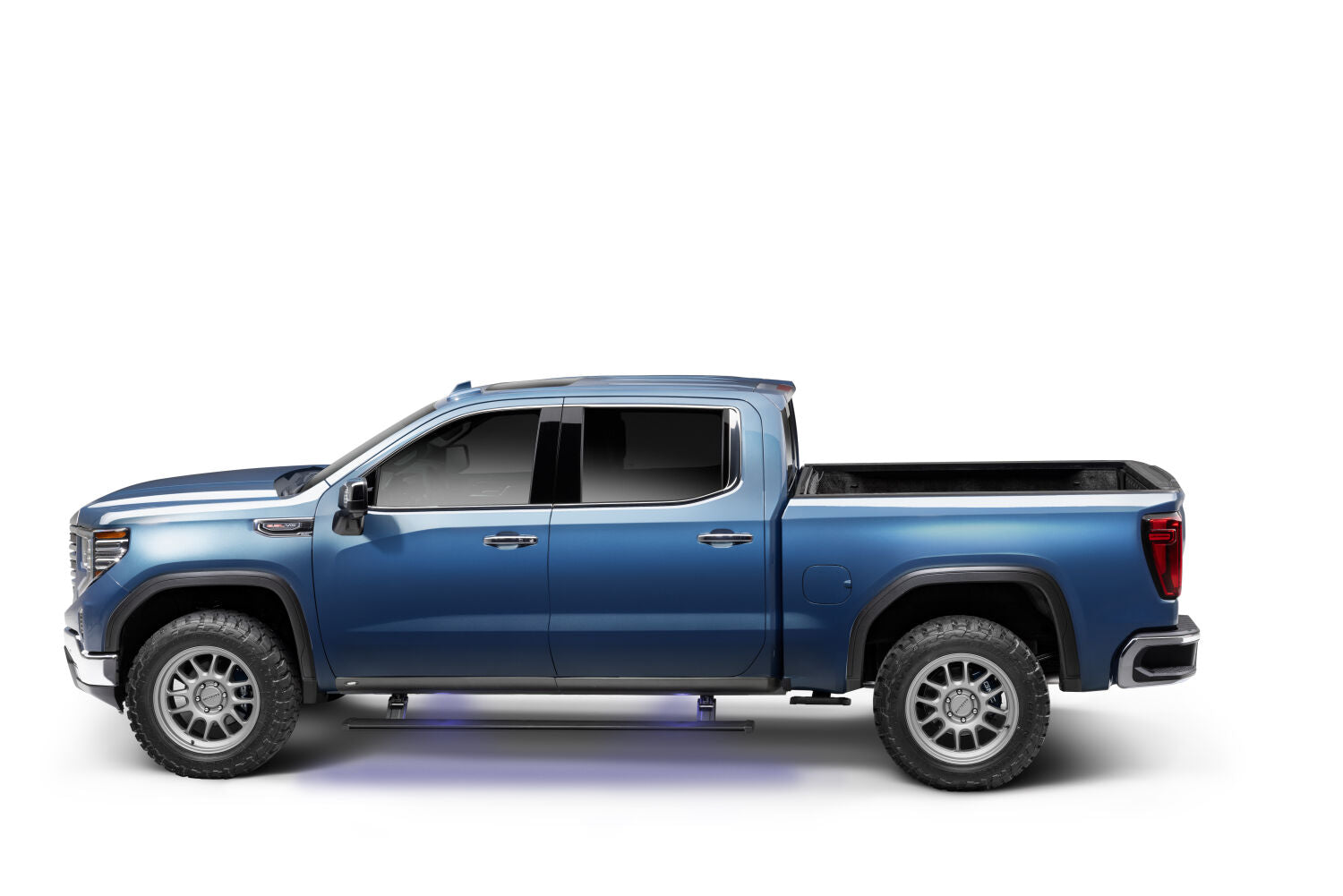 AMPamp-research-powerstep-smart-series-2024-gmc-sierra-86255-01a-ov-069.jpg