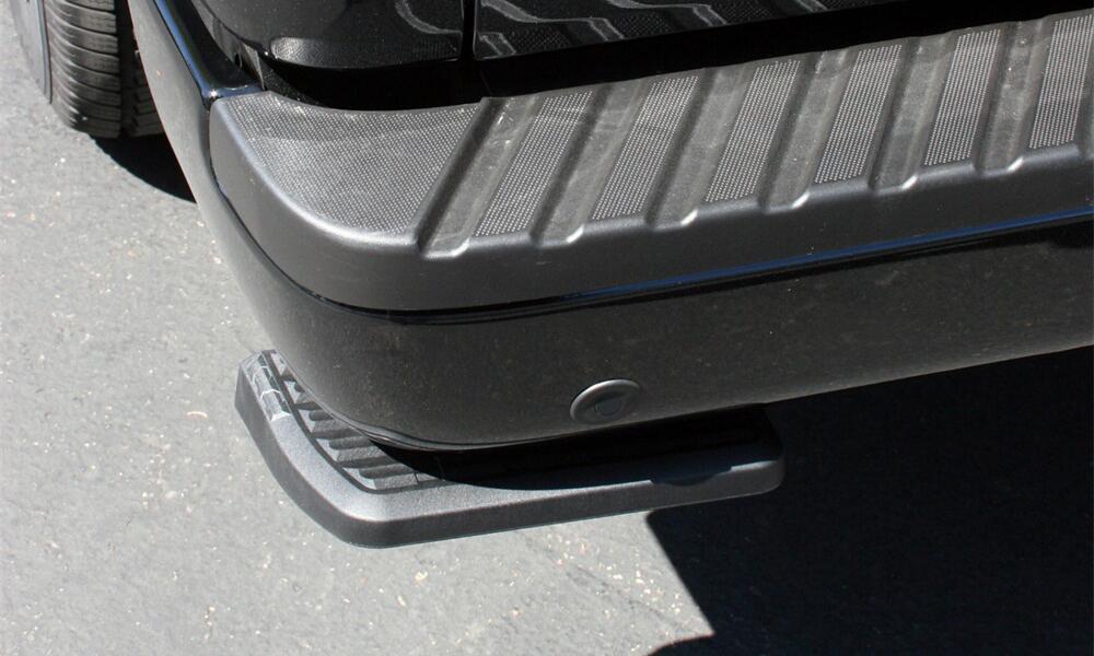 AMPamp_bedstep_21FordF150_75328-01A_rear_closed.jpg