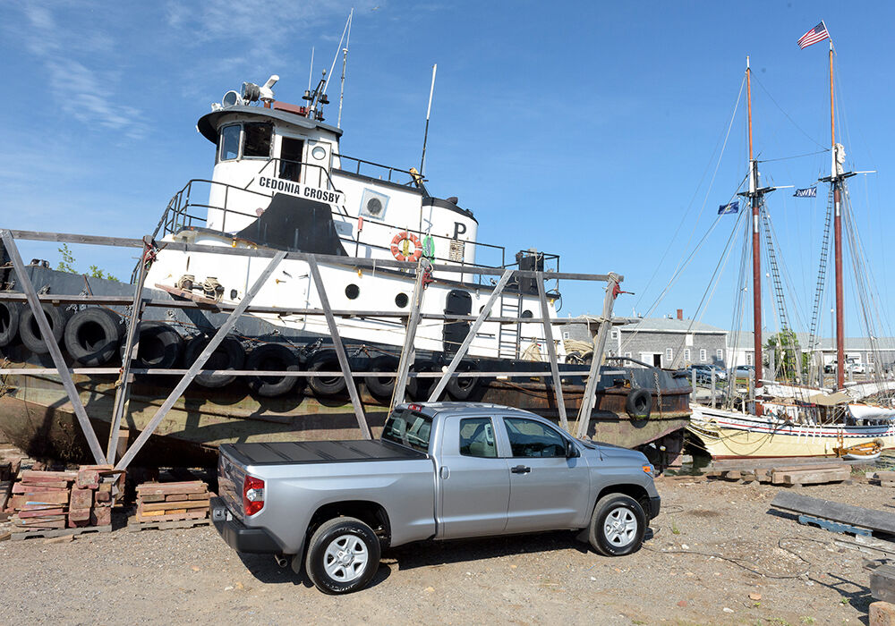 BAKBK_BAKFlip_G2_Tundra_BoatClosed1.jpg