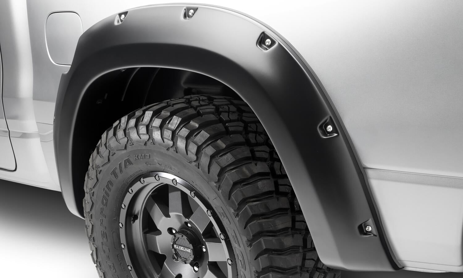 BWRbw_PocketStyle_flare_21Ram1500_rear_2pc_50054-02.jpg