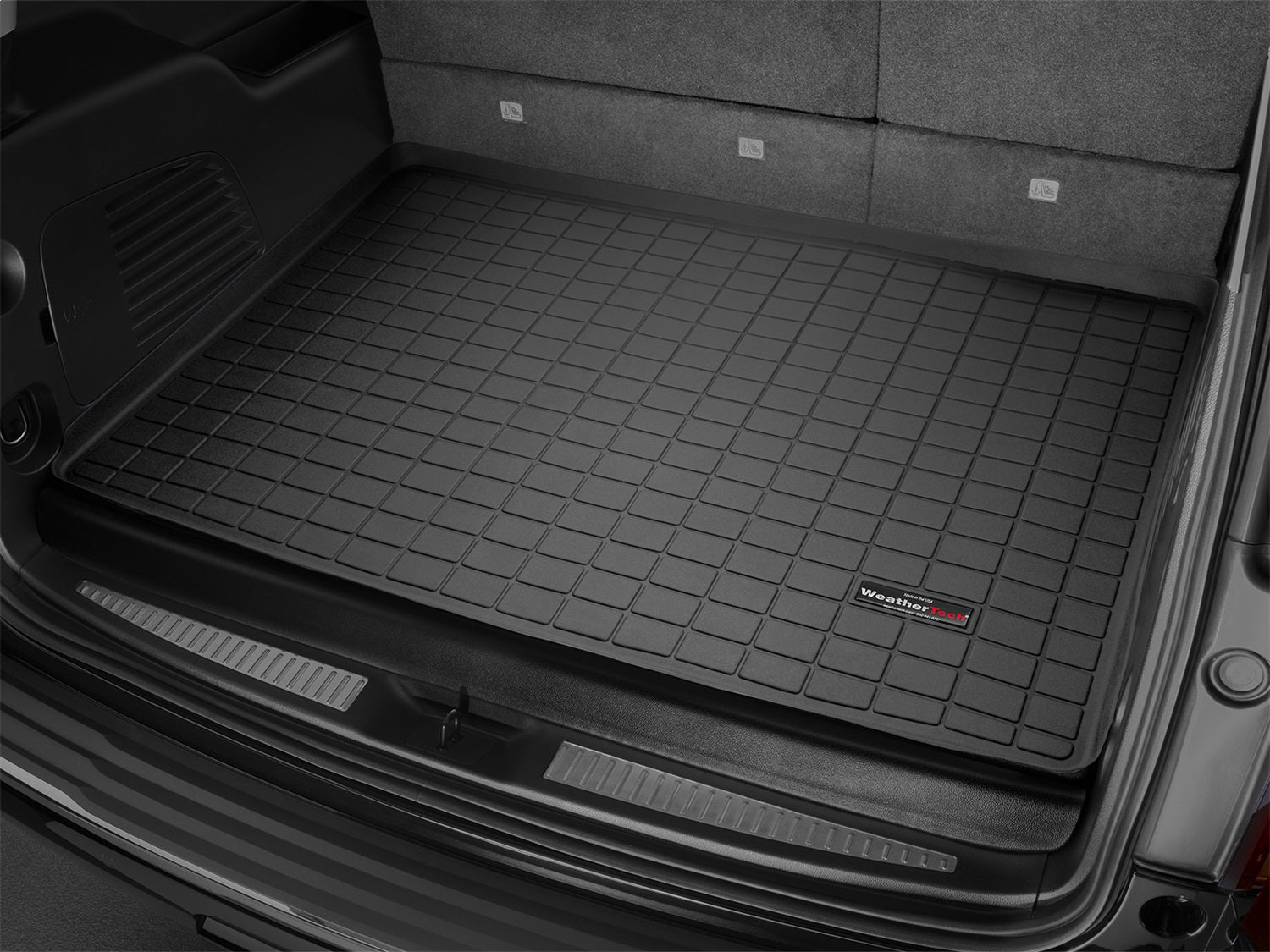 CHEVY_Suburban_15_40678.jpg