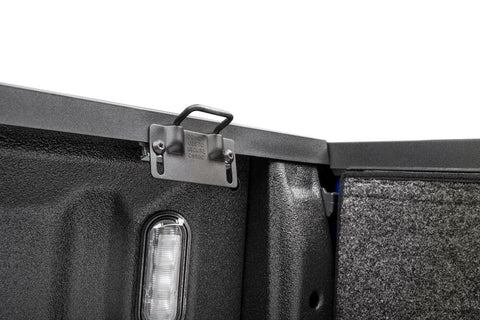 EX_Solid_Fold_ALX_22-F150_Detail_Auto_Lock_02.jpg