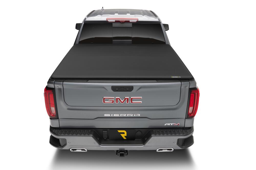 EX_TrifectaSigSeries_20Sierra_RearHeadOn_Closed_RT.jpg