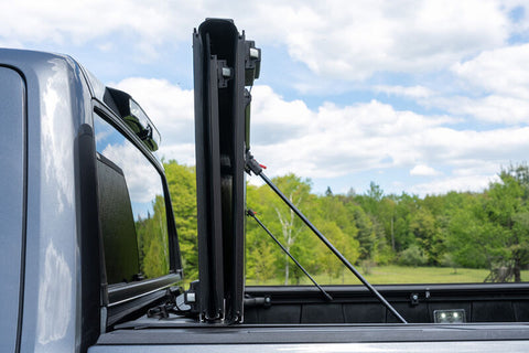 Enthuze ENT20012 - R-Series Hard Folding Tonneau Cover