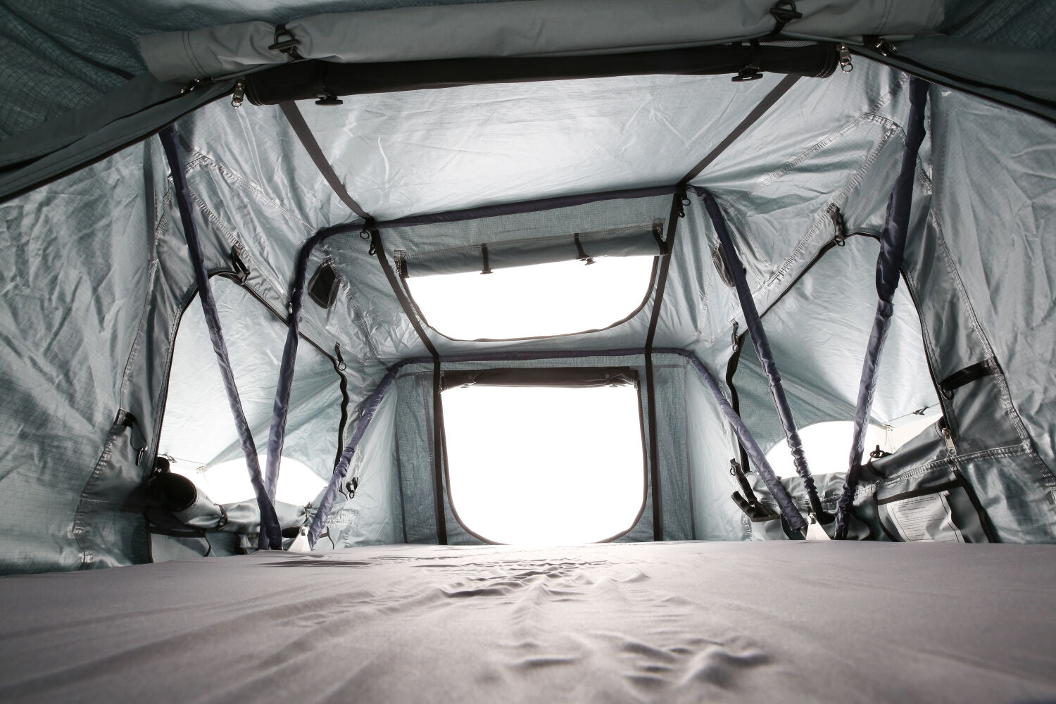 Enthuze_tent_interior.jpg