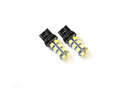RACESPORT LT RS-7443-W-5050 7443 5050 LED 18 CHIP BULBS (WHITE)