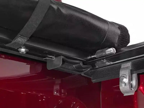 Truxedo 550001 - Lo Pro Tonneau Cover Black 2023 Chevy Colorado/GMC Canyon 5' 2 Bed