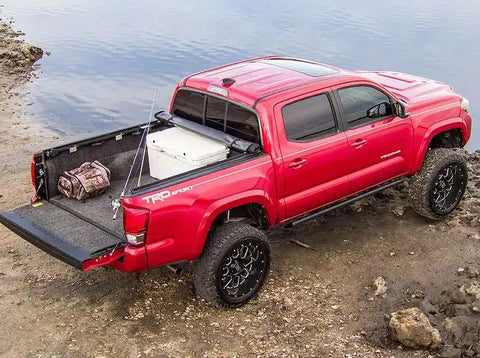Truxedo 550001 - Lo Pro Tonneau Cover Black 2023 Chevy Colorado/GMC Canyon 5' 2 Bed