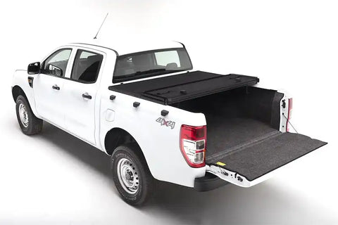 Extang 83640 - Solid Fold 2.0 16-18 Hilux Revo Dbl Cab (1523mm)