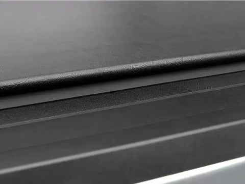 Truxedo 550001 - Lo Pro Tonneau Cover Black 2023 Chevy Colorado/GMC Canyon 5' 2 Bed