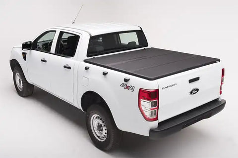 Extang 83640 - Solid Fold 2.0 16-18 Hilux Revo Dbl Cab (1523mm)