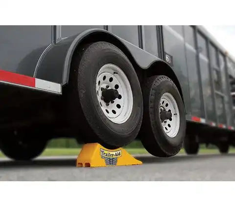 CAMCO 21 TRAILER AID YELLOW BOXE