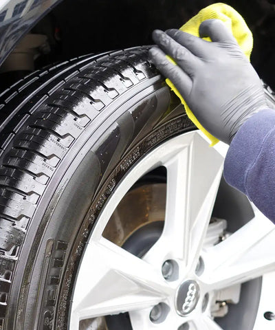 Rain-X 120080 Tire Dressing Black Magic Intense Tire Wet