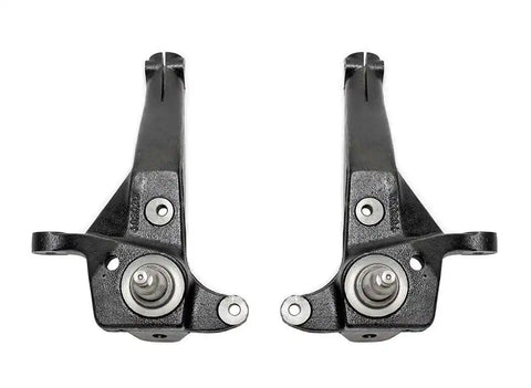 MaxTrac 703030B Spindle 4 To 4-1/2 Inch Lift Steel With 2 Knuckles And Brake Line Extensions