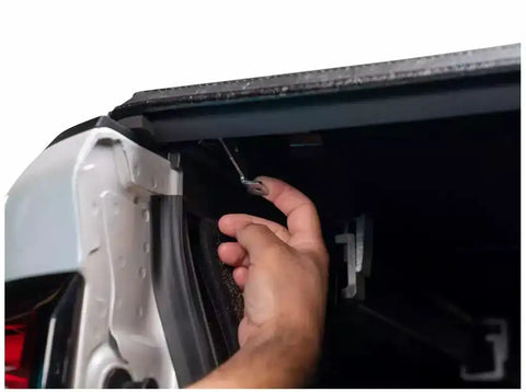 Truxedo 270601 - TruXport Tonneau Cover Black 2007-2013 Chevy Silverado/GMC Sierra 5' 9 Bed