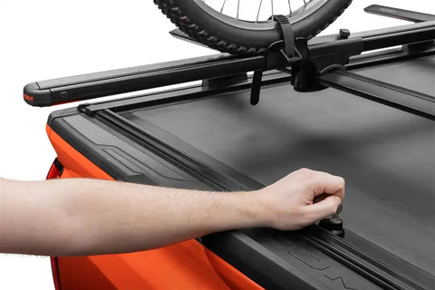 Roll-N-Lock 532M-XT Tonneau Cover M-Series XT 2024-2025 Toyota Tacoma 5 Ft.