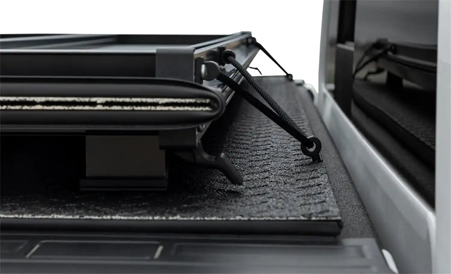 LOMAX_Pro_Series-Feature_Storage_Clips_Latched.jpg