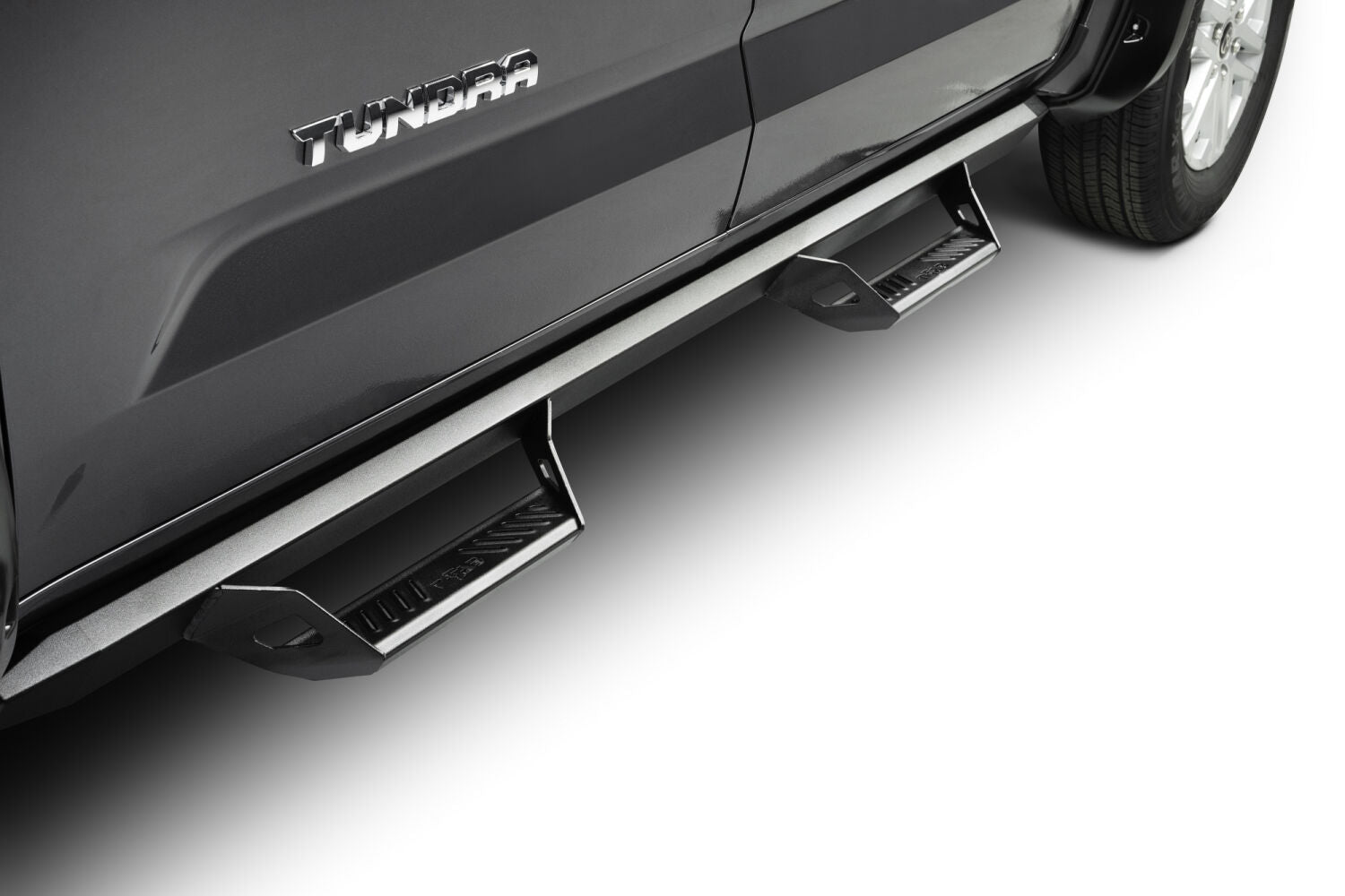 NFBNFB_PredatorPro_22_Toyota_Tundra_Crw_side_PRT2282CC-TX.jpg