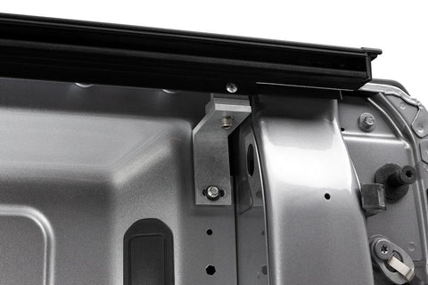 RNLRNL_M-Series_19Ram_Details_06Clamp.jpg