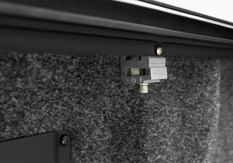 RNL_E-Series_21Ford-F150_Details_01Clamp.jpg