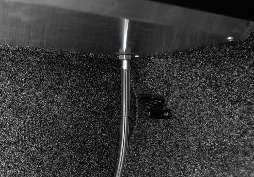 RNL_E-Series_21Ford-F150_Details_02DrainTube.jpg