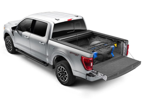 RNLroll-n-lock-cargo-manager-a-series-2021-ford-f150-silver-studio-04.jpg