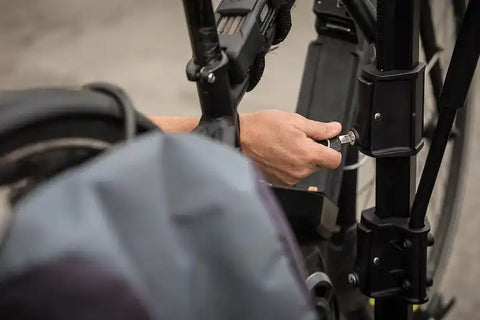 Swagman 64678 CURRENT Bike Rack 1-1/4 Inch And 2 Inch Receiver Hitch Mount 2 Bikes