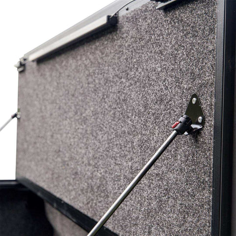 TrailFX TFX5709 - Hard Tri Fold Lockable Black Aluminum With Carpeted Under Panels