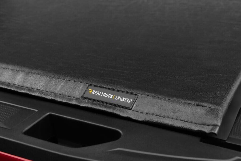 TRXTX_LoPro_19Chevy_Silverado_Details_07Badge_RT.jpg