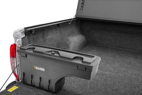 UC_SwingCase_22Frontier_08_RT.jpg