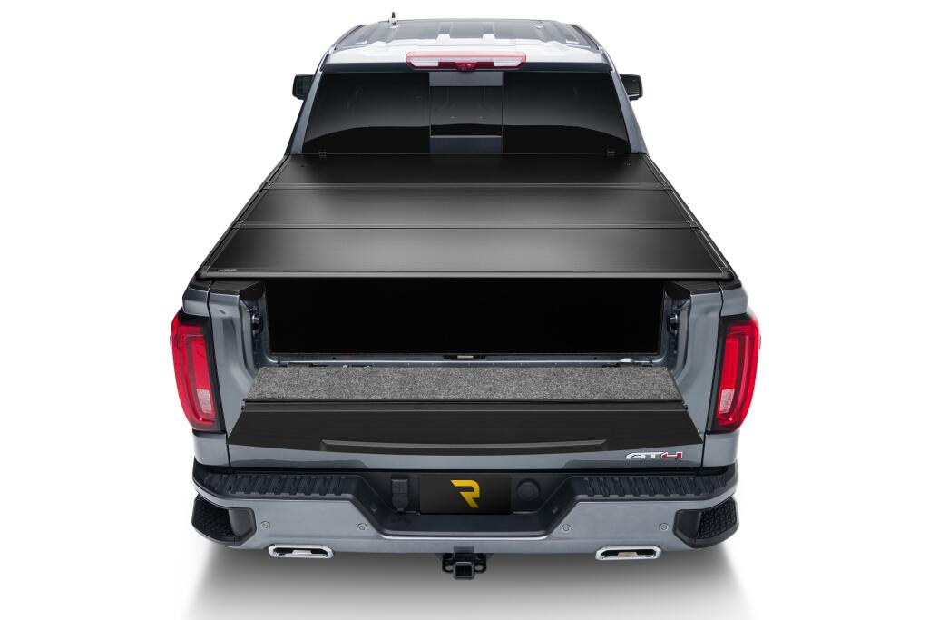 UC_Triad_20GMC-Sierra_Rear_2ClosedTailgateOpen_RT.jpg
