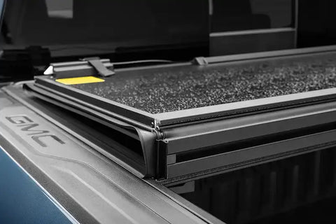UnderCover SL54016 Tonneau Cover Select Hard Folding 17-24 Titan 6.5 ft With Or Without Utili-Track