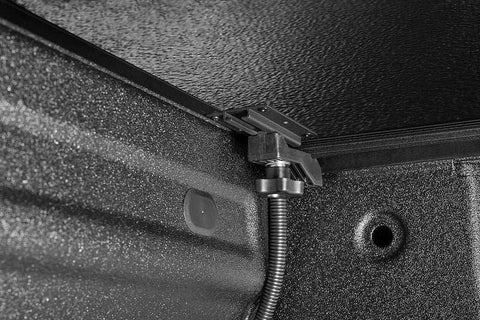 UnderCover SL54016 Tonneau Cover Select Hard Folding 17-24 Titan 6.5 ft With Or Without Utili-Track