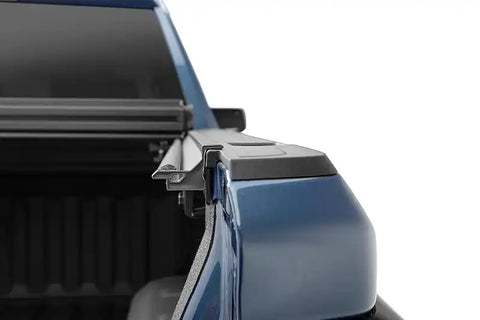 UnderCover SL54016 Tonneau Cover Select Hard Folding 17-24 Titan 6.5 ft With Or Without Utili-Track