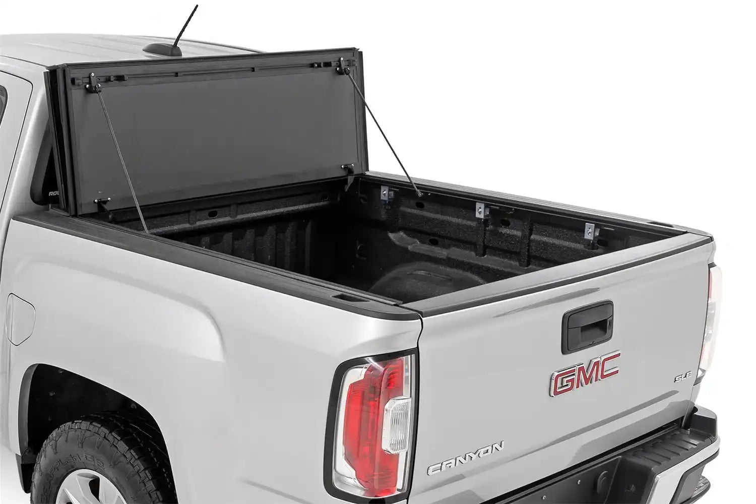 colorado-canyon-flip-up-bed-cover05_1_1.jpg