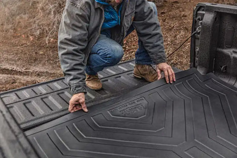 Husky Liner 16004 Bed Mat Direct-Fit Without Raised Edges Black Rubber Tailgate Chevy/GMC 5.8 ft