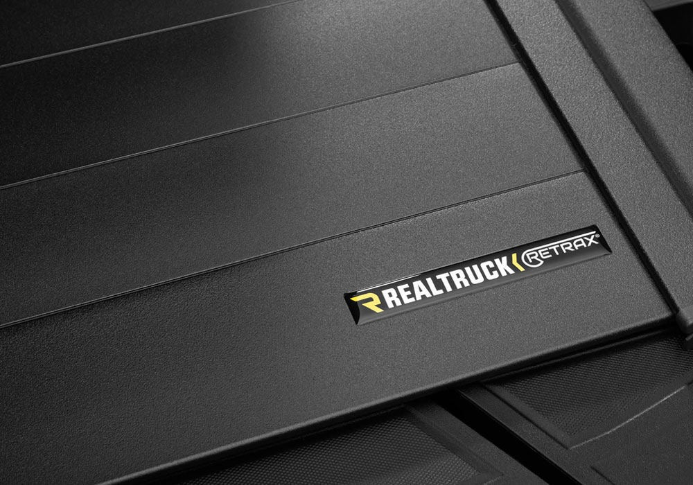 realtruck-retrax-pro-mrc-3600-retractable-truck-bed-cover-pr-03.jpg