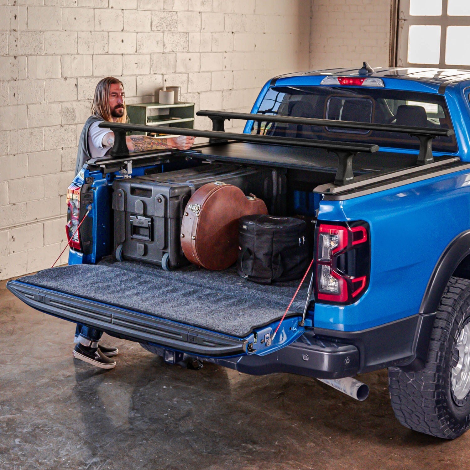 realtruck-retraxpro-xr-tonneau-cover-pr-03.jpg