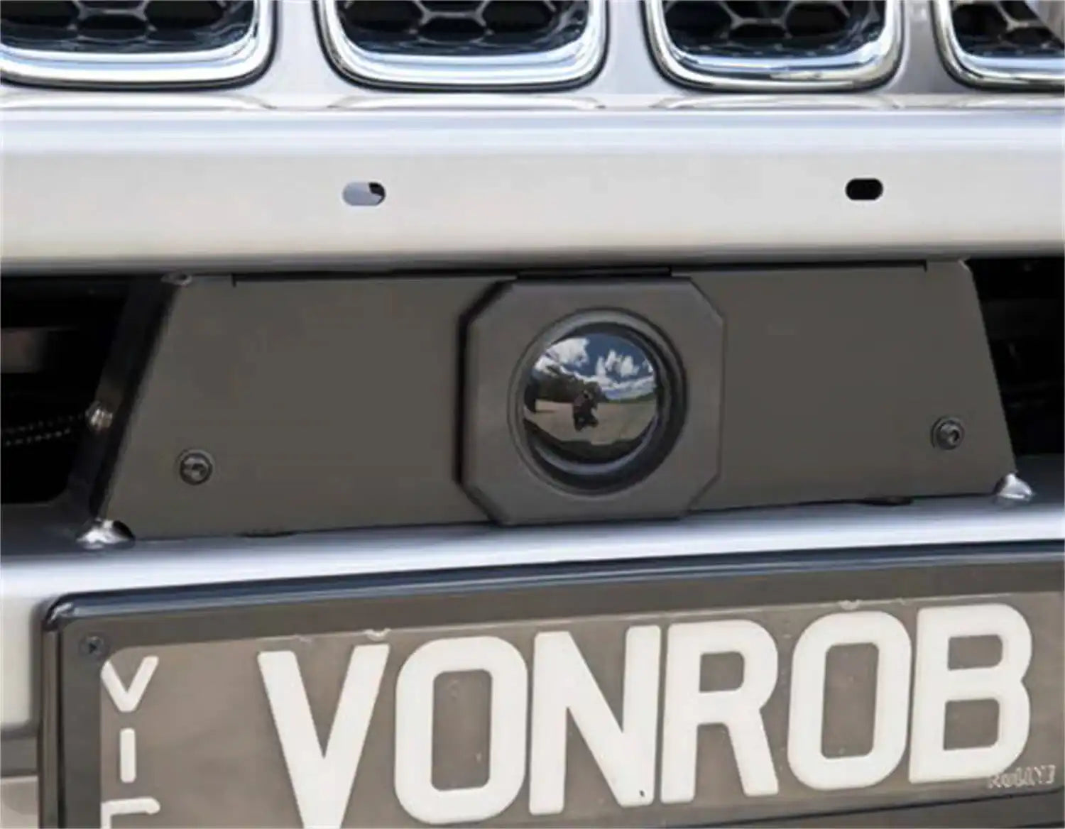 2014_WK2_Jeep_Grand_Cherokee-Radar.jpg