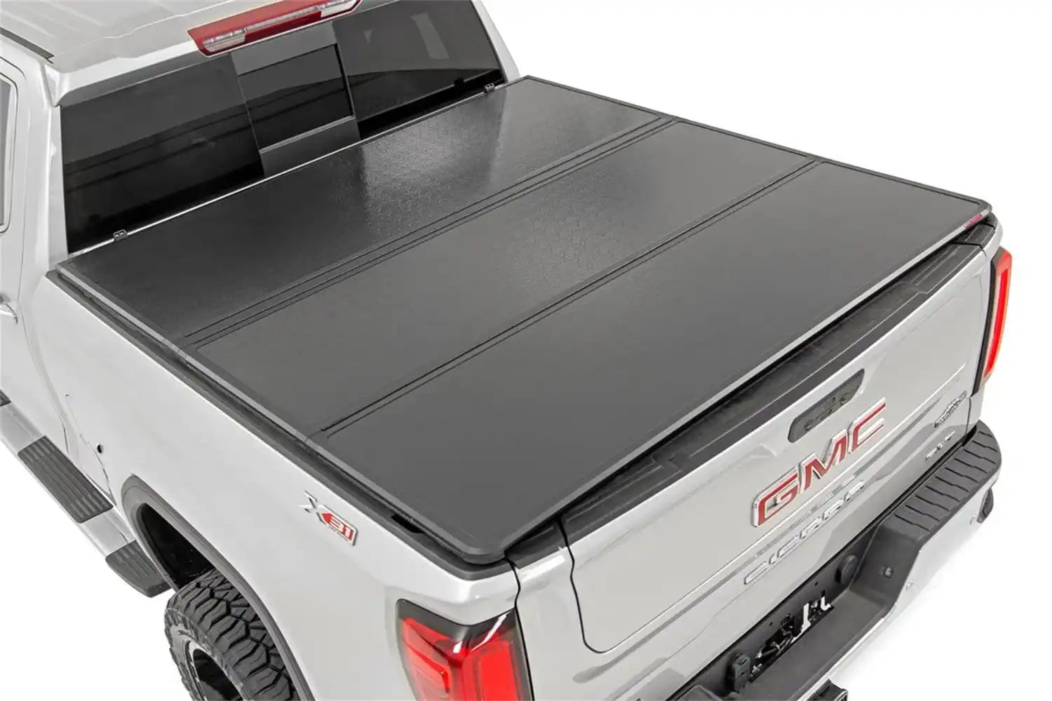 2019-gm-hard-bed-cover_3_1.jpg
